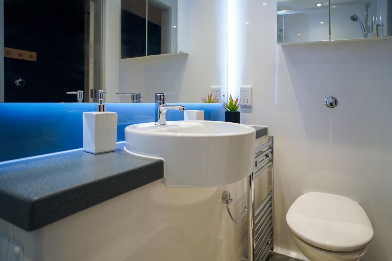 Bright Modern Studios And Private Bedrooms With Shared Kitchen At Straits Meadow Near Edinburgh City Centre Exterior foto